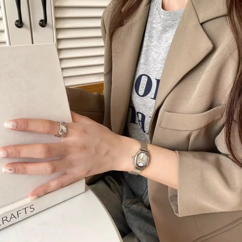 รูปไข่ขนาดเล็ก Dial สีเขียวนาฬ - Minimalist Thin Watch บทวิจารณ์และราคา